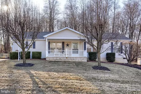 1018 Hemlock Cir, Manheim, PA 17545