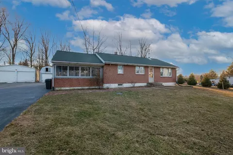 2093 Kenbrook Rd, Lebanon, PA 17046