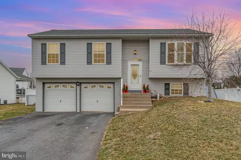 2031 Water St, Lebanon, PA 17046