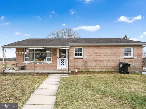 884 Richard Dr, Lebanon, PA 17046