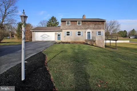 133 Northwest Dr, Lebanon, PA 17042