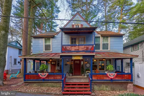204 5th, Mount Gretna, PA 17064