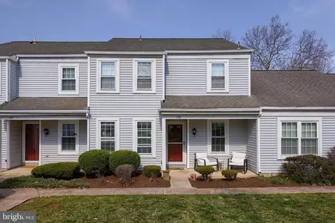 106 Coventry Ct, Palmyra, PA 17078