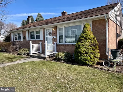650 S Duke St, Palmyra, PA 17078
