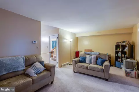 940 E Maple St, Palmyra, PA 17078 photo 16