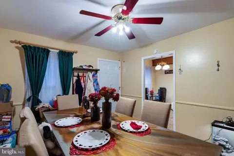 940 E Maple St, Palmyra, PA 17078 photo 3