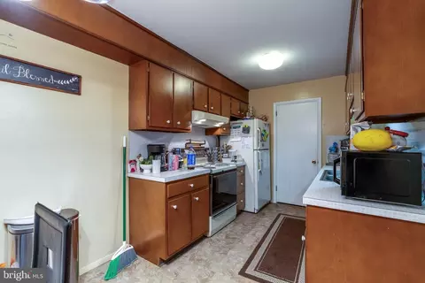 940 E Maple St, Palmyra, PA 17078 photo 7