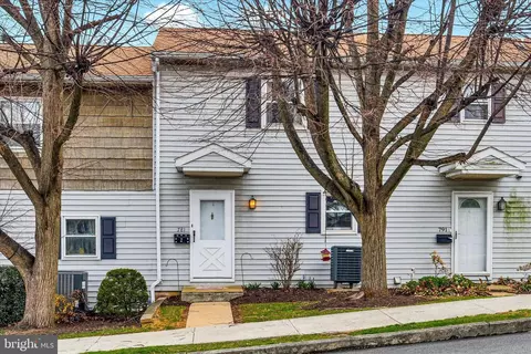 781 N Chestnut St, Palmyra, PA 17078