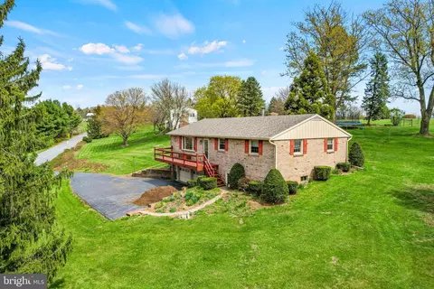 102 Valley View Rd, Myerstown, PA 17067