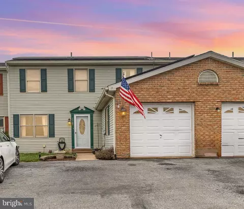 1387 Sholly Ave, Lebanon, PA 17046