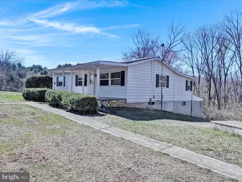 235 Michters Rd, Newmanstown, PA 17073