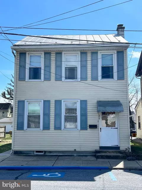20 E Park Ave, Myerstown, PA 17067