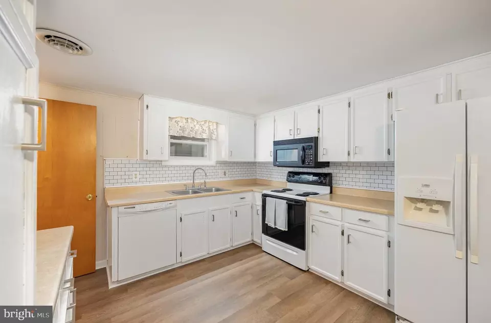 Kitchen - 228 N Harrison St, Palmyra, PA 17078 photo 1 of 2