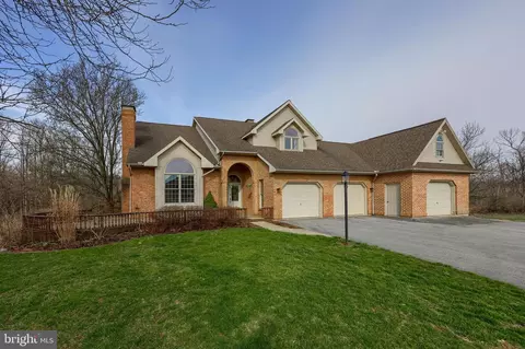 333 Quittie Park Dr, Annville, PA 17003