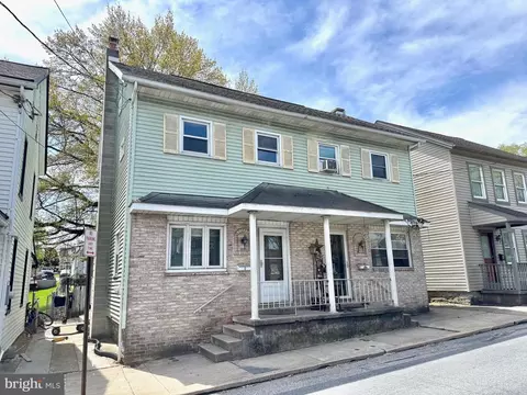 8 E Richland Ave, Myerstown, PA 17067