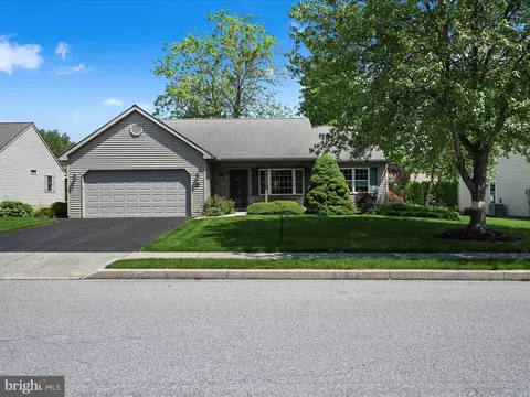 23 Scenic Dr, Myerstown, PA 17067