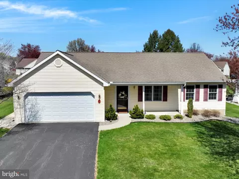 12 Thorndale Dr, Myerstown, PA 17067