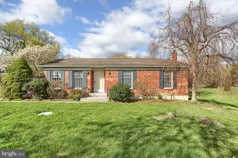 46 Coon Creek Rd, Grantville, PA 17028