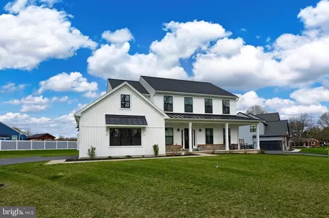 9 Willow St, Lebanon, PA 17042