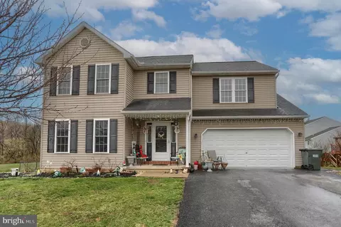 337 Swatara Creek Dr, Jonestown, PA 17038