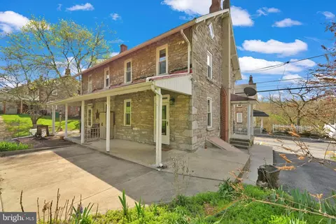 Exterior - 318 Boyd St, Cornwall, PA 17016 photo 4 of 9