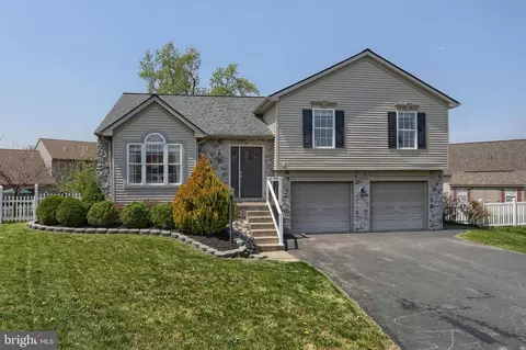 39 Red Maple Cir, Palmyra, PA 17078