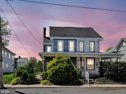 33 N Locust St, Palmyra, PA 17078