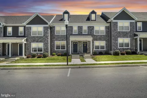 730 Farmwood Ln, Lebanon, PA 17042