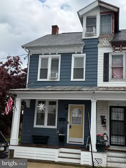 72 Moravian St, Lebanon, PA 17042