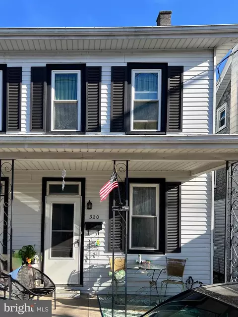 320 W Church St, Annville, PA 17003