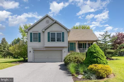 67 Rye Ln, Palmyra, PA 17078