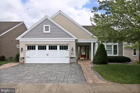 1055 Stanford Dr, Lebanon, PA 17042