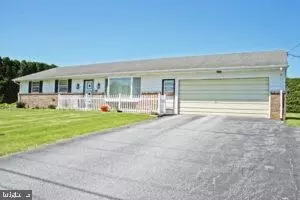 649 Hilltop Rd, Myerstown, PA 17067