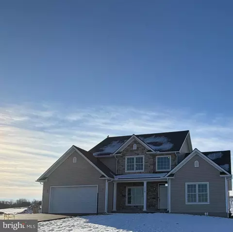 110 Starlight Ln, Lebanon, PA 17046
