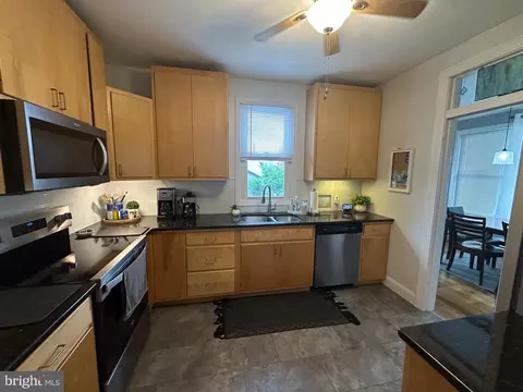 313 E Cherry St, Palmyra, PA 17078 photo 16
