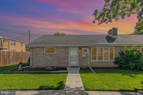 230 N Harrison St, Palmyra, PA 17078