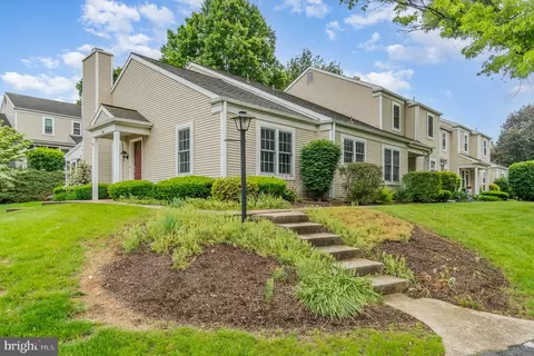 1201 Cambridge Ct, Palmyra, PA 17078