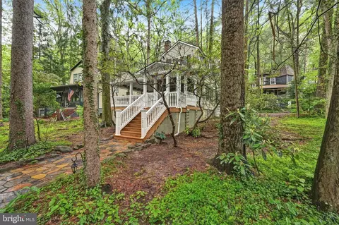 210 Pennsylvania Ave, Mount Gretna, PA 17064