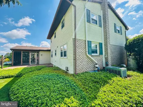 301 Juniper St, Lebanon, PA 17042 photo 8