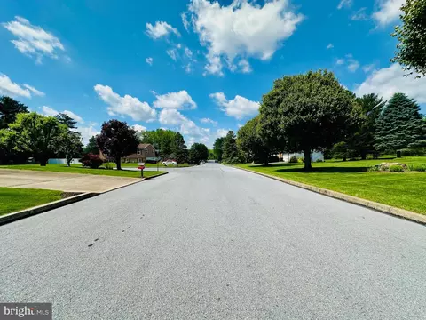 301 Juniper St, Lebanon, PA 17042 photo 4