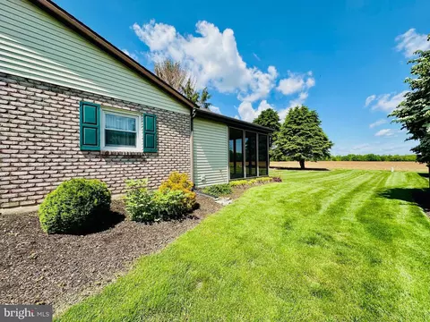 301 Juniper St, Lebanon, PA 17042 photo 10