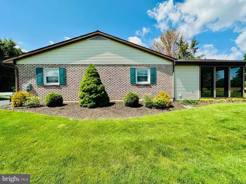 301 Juniper St, Lebanon, PA 17042 photo 12
