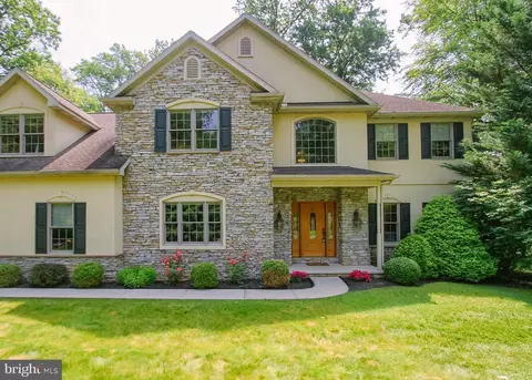 502 Woodland Cir, Lebanon, PA 17042