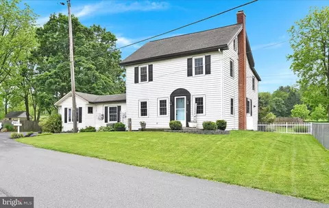 18 Alden Ln, Lebanon, PA 17042