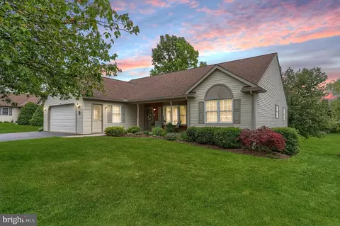 7 Brookside Cir, Myerstown, PA 17067