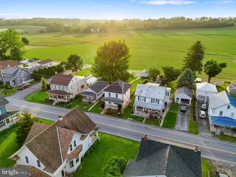 215 W Main St, Newmanstown, PA 17073