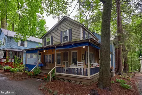 302 6th St, Mount Gretna, PA 17064