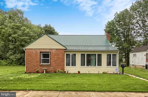 58 Morningside Ave, Cleona, PA 17042