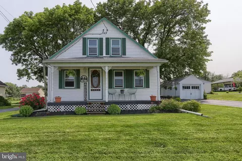 51 W Strack Dr, Myerstown, PA 17067