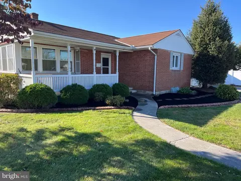 1483 E Walnut St, Annville, PA 17003